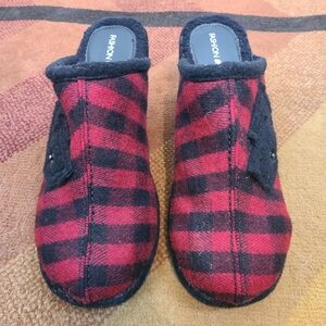 Fashion Bug Red and Black clogs with Cozy Flannel Fabric slip on size 7